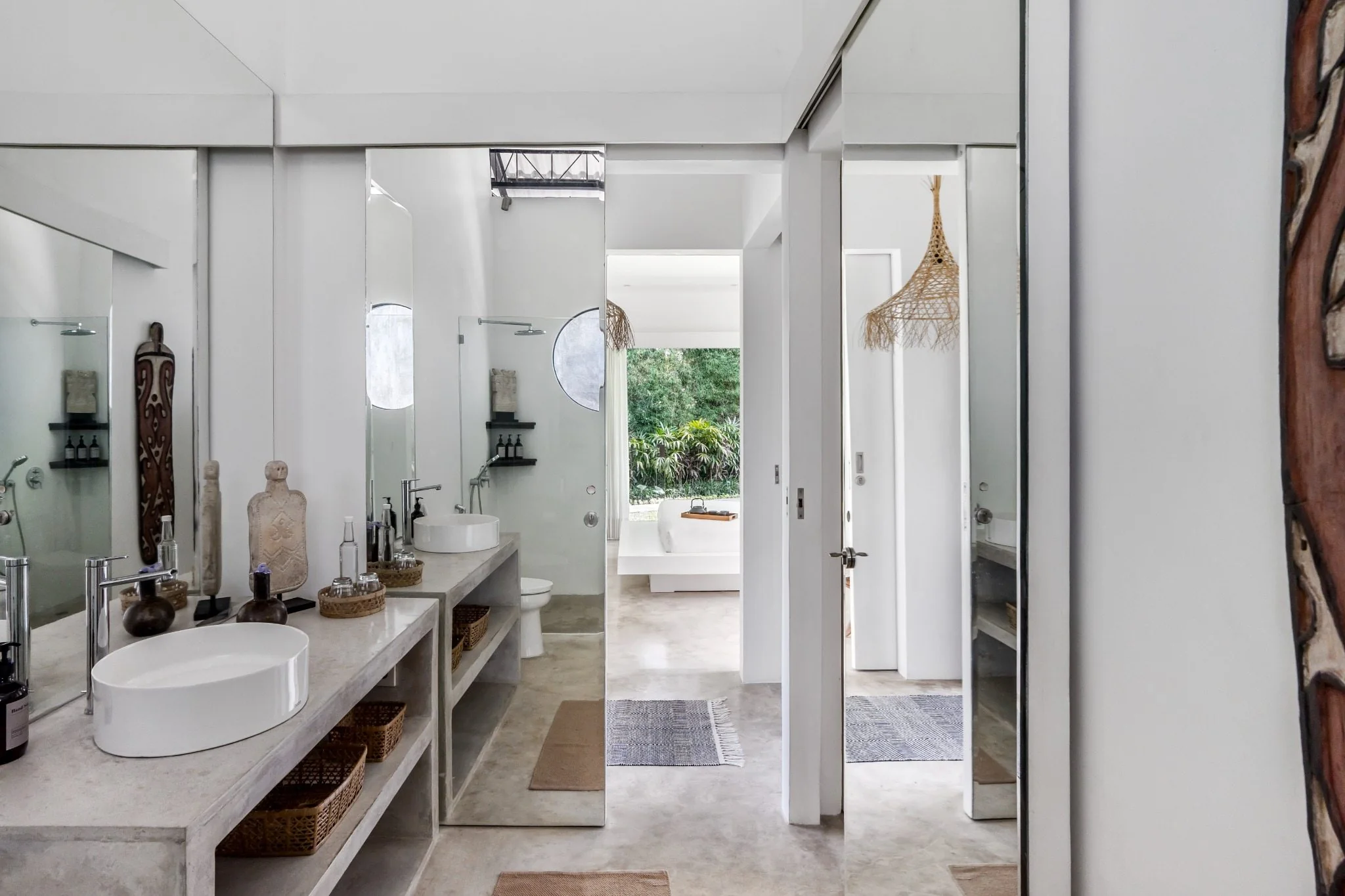 Loft Ithaka bathroom with twin basins